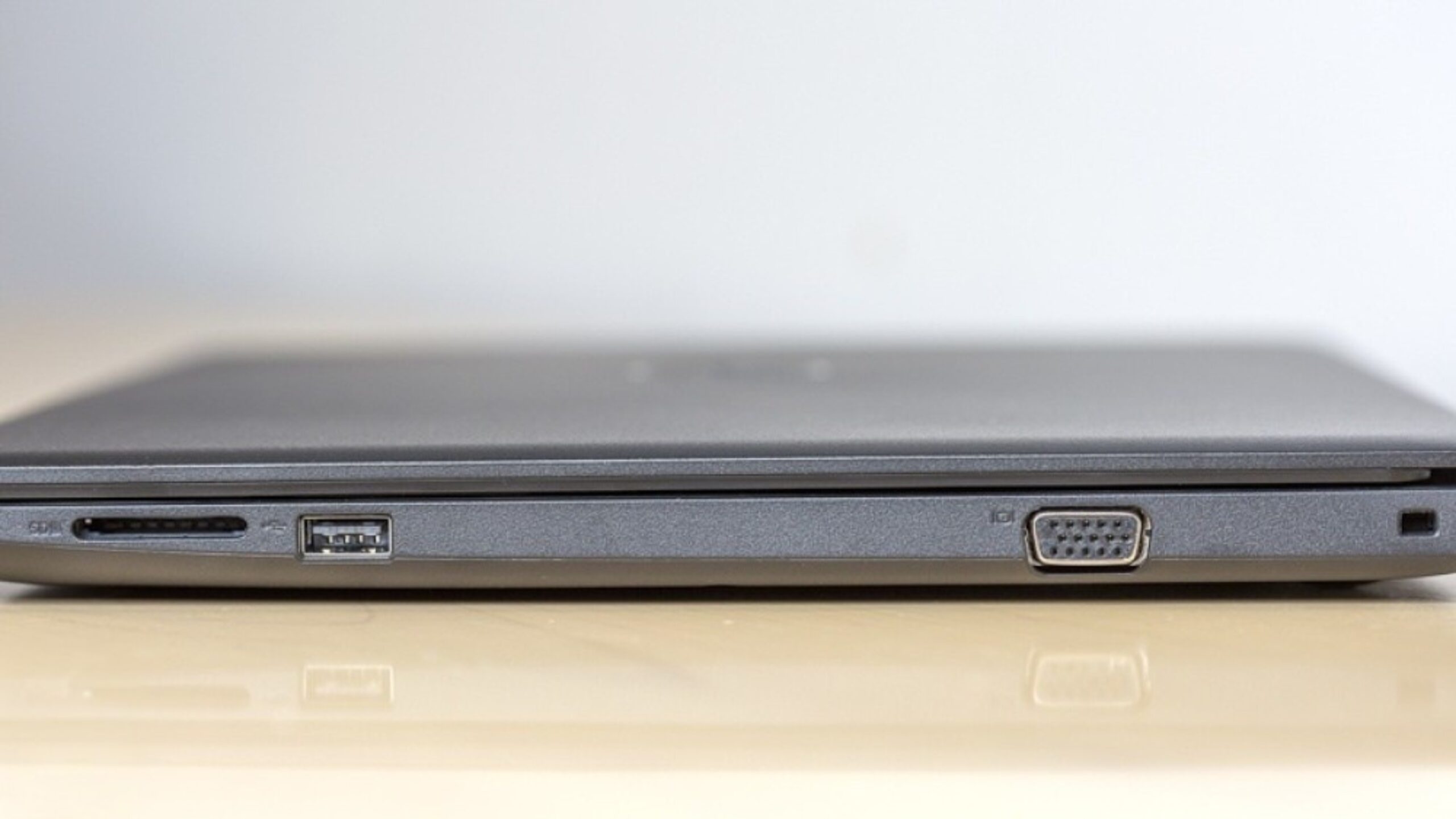 Dell Latitude 3490 BY AGHA SMART STORE LAPTOP متجر اغا سمارت ستور لابتوب