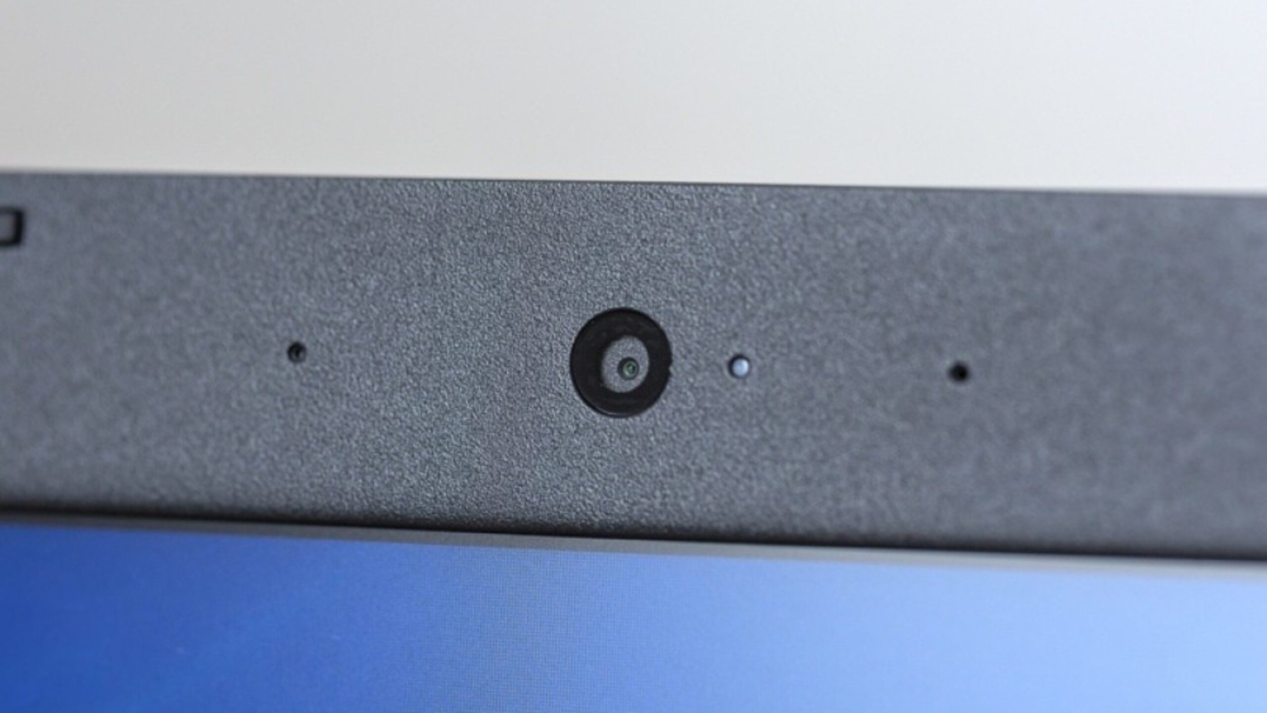 Dell Latitude 3490 BY AGHA SMART STORE LAPTOP متجر اغا سمارت ستور لابتوب